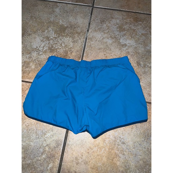 Women’s Patagonia Shorts Size Medium - Picture 2 of 3